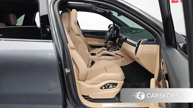 Porsche Cayenne (PO536) 2021 Серый из Кореи, фото 2