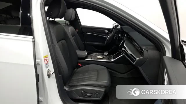 Audi A6 (C8) 2021 Белый из Кореи, фото 2