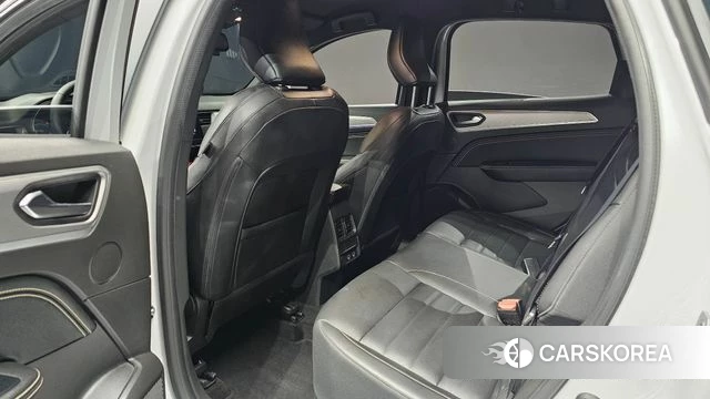 Renault Korea (Samsung) Arcana 2024 Белый из Кореи, фото 2