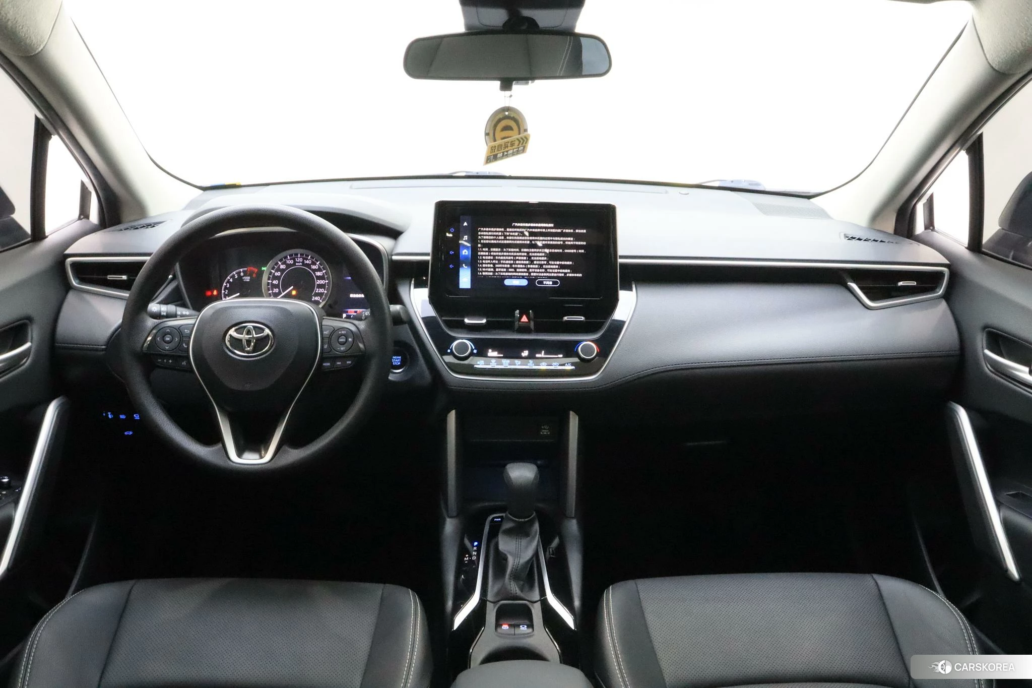 Toyota Frontlander 2022 Белый из Китая, фото 2