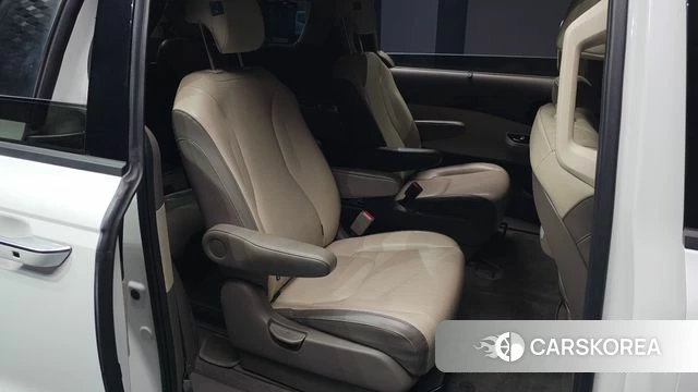 Kia Carnival 4th generation 2023 Белый из Кореи, фото 2