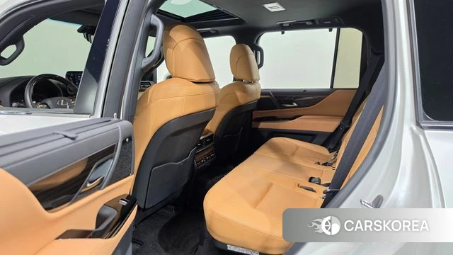 Lexus LX 4th Generation 2025 Белый из Кореи, фото 2