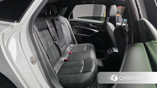 Audi A6 (C8) 2021 Белый из Кореи, фото 2