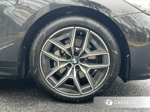 BMW 5 series 2025 Черный из Китая, фото 2