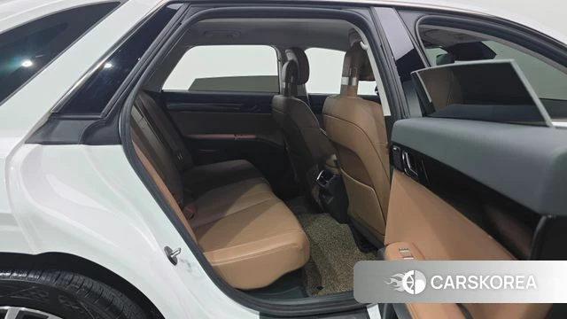 Hyundai Grandeur Hybrid (GN7) 2024 Белый из Кореи, фото 2