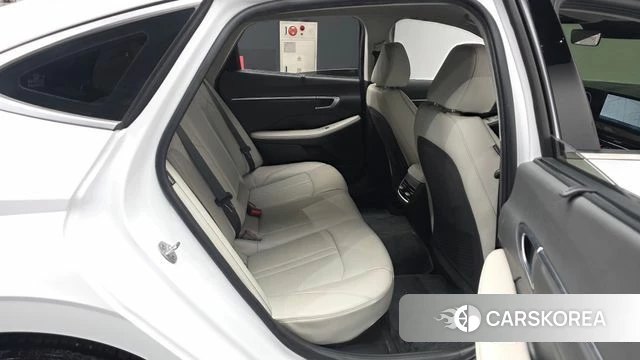 Hyundai Sonata D Edge Hybrid (DN8) 2024 Белый из Кореи, фото 2