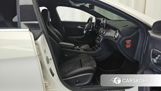 Mercedes-Benz CLA-Class C117 2018 Белый из Кореи, фото 2