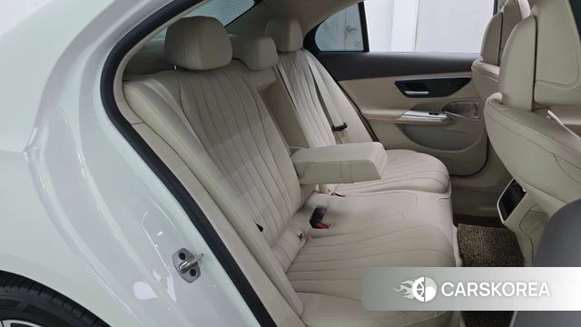 Mercedes-Benz E-Class W214 2024 Белый из Кореи, фото 3