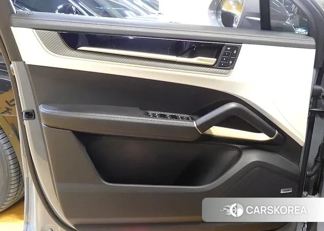 Porsche Cayenne (PO536) 2024 Серый из Кореи, фото 2