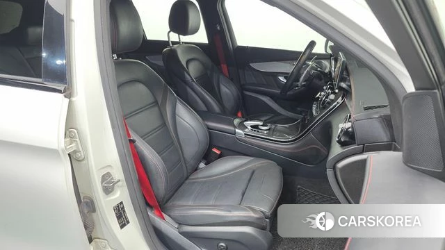 Mercedes-Benz GLC-Class X253 2018 Белый из Кореи, фото 2