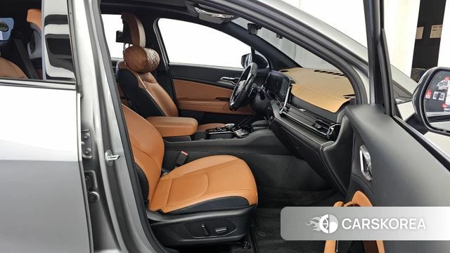 Kia Sportage 5th Generation 2022 Серебристо-серый из Кореи, фото 2