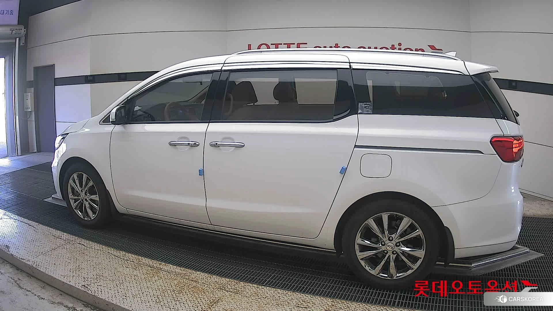 Kia Carnival id 4990106 из Кореи 2