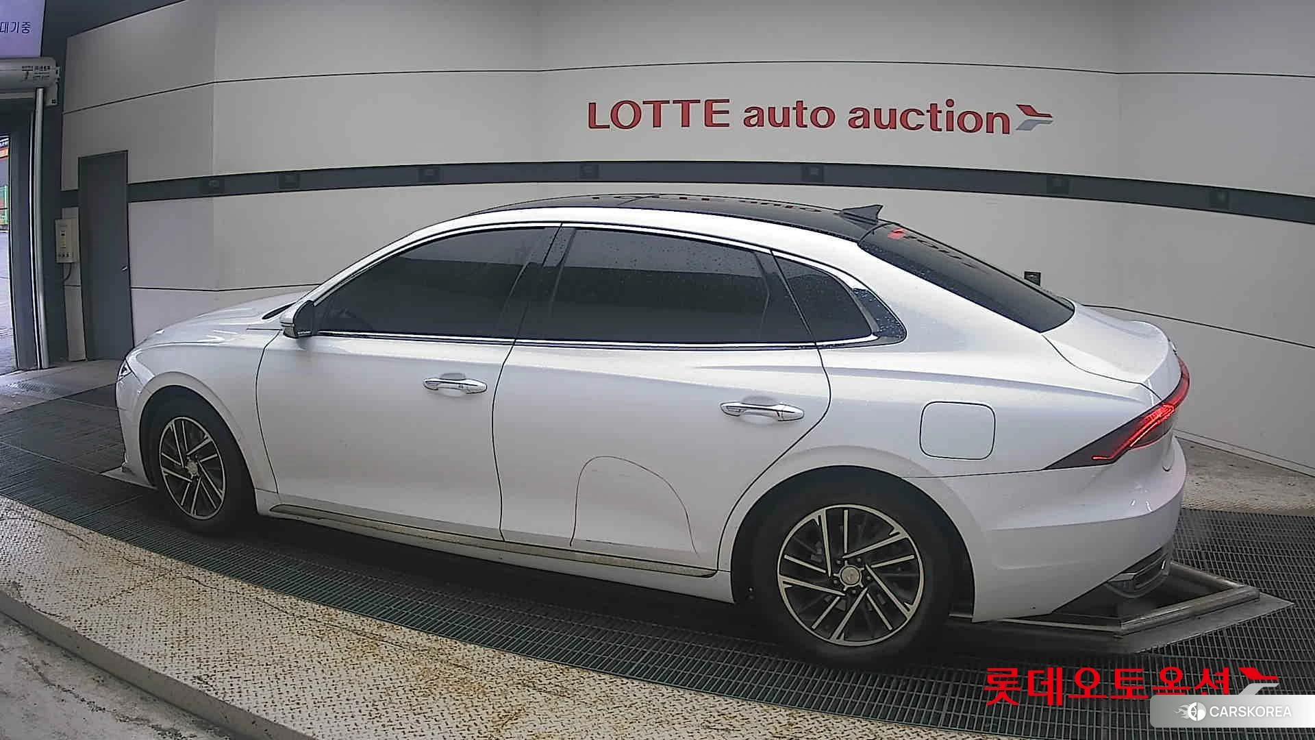 Hyundai Grandeur 2022 Белый из Кореи, фото 2