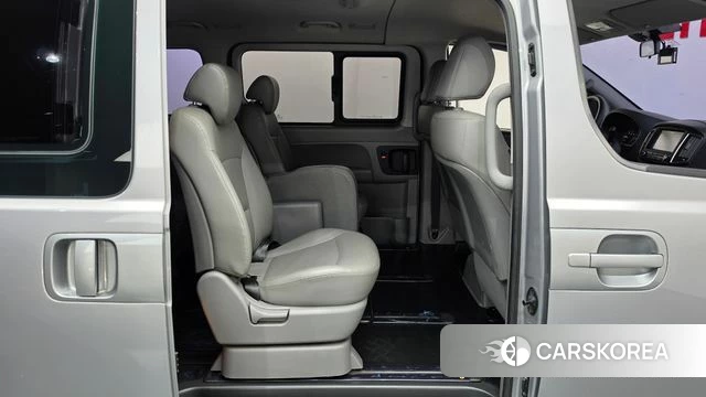 Hyundai The New Grand Starex 2019 Серебристо-серый из Кореи, фото 2