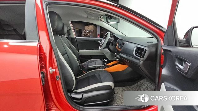 Kia Stonic 2018 Красный из Кореи, фото 2