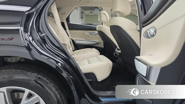 Genesis GV70 2024 Черный из Кореи, фото 2