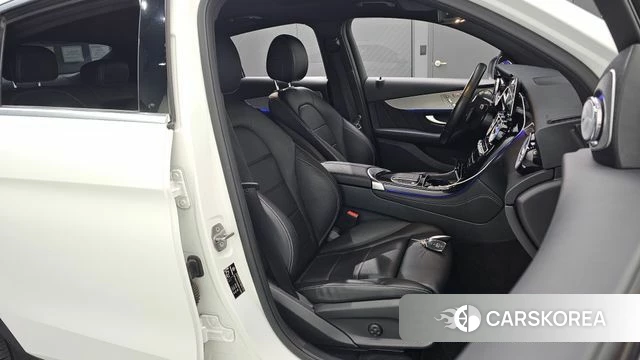 Mercedes-Benz GLC-Class X253 2021 Белый из Кореи, фото 2