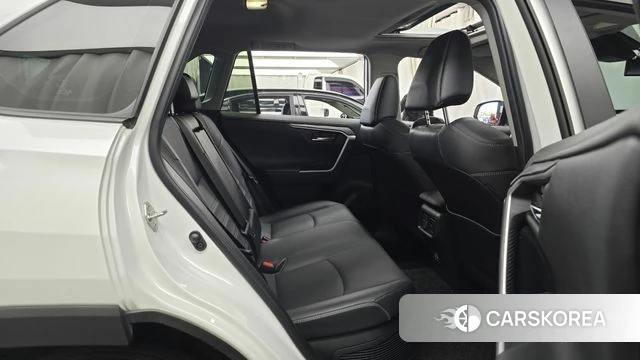 Toyota RAV4 5th Generation 2024 Белый из Кореи, фото 2