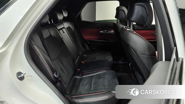 Genesis GV70 2022 Белый из Кореи, фото 2
