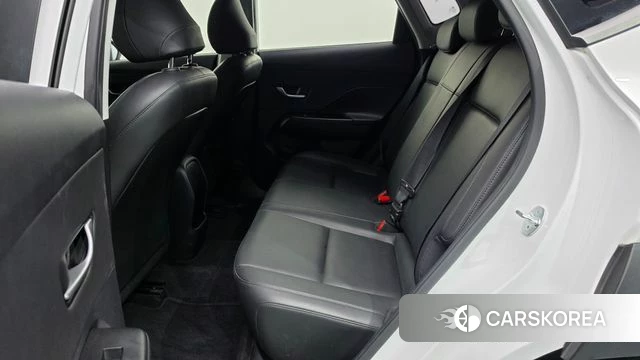 Hyundai Kona (SX2) 2023 Белый из Кореи, фото 2