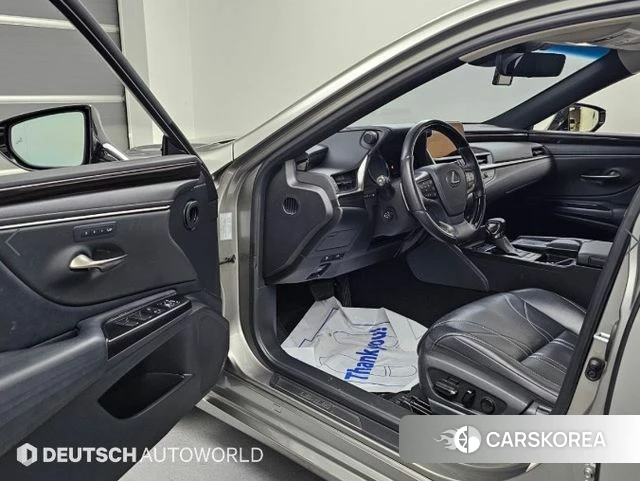 Lexus ES300h 7th generation 2018 Серый из Кореи, фото 2