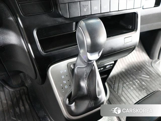 Hyundai Staria 2021 Белый из Кореи, фото 2