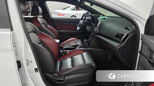 Hyundai Avante AD 2018 Белый из Кореи, фото 2