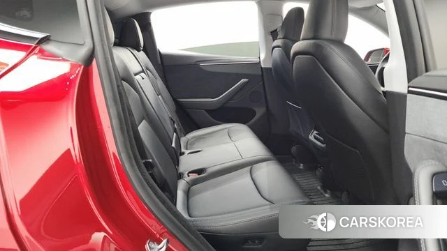 Tesla Model Y 2025 Красный из Кореи, фото 2