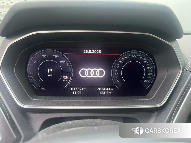 Audi Q4 2023 Синий из Китая, фото 2