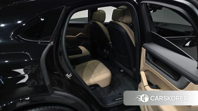 Porsche Cayenne (PO536) 2025 Черный из Кореи, фото 2