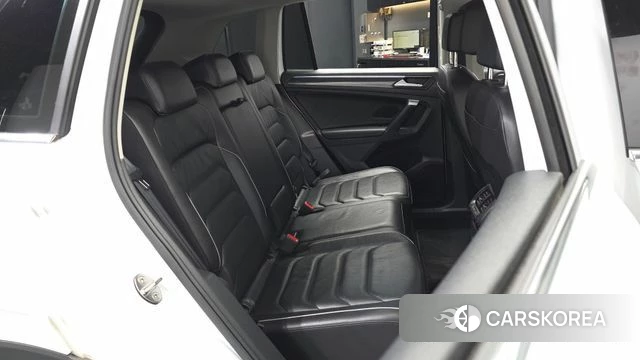 Volkswagen Tiguan second Generation 2022 Белый из Кореи, фото 2