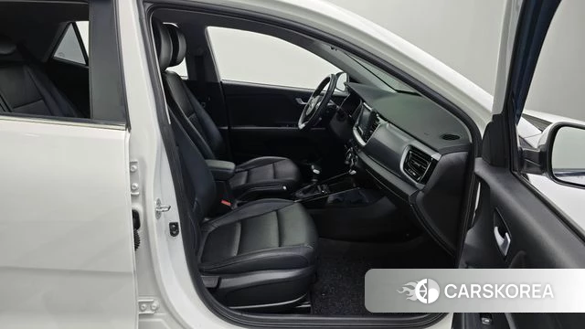 Kia Stonic 2019 Белый из Кореи, фото 2