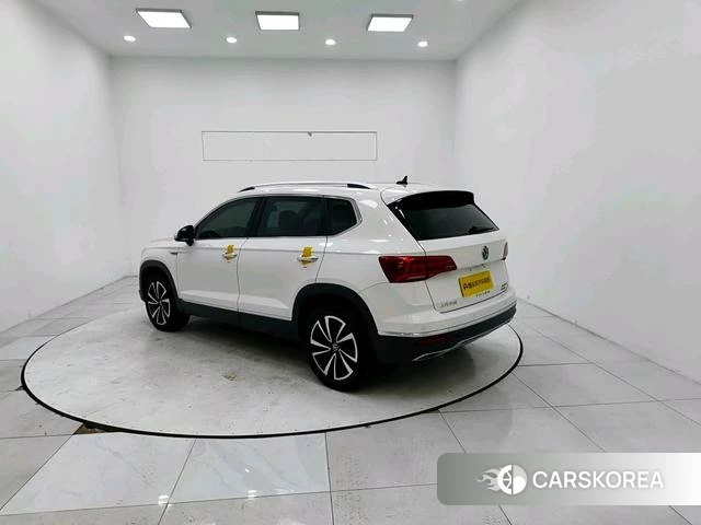 Volkswagen Tharu 2021 Белый из Китая, фото 2