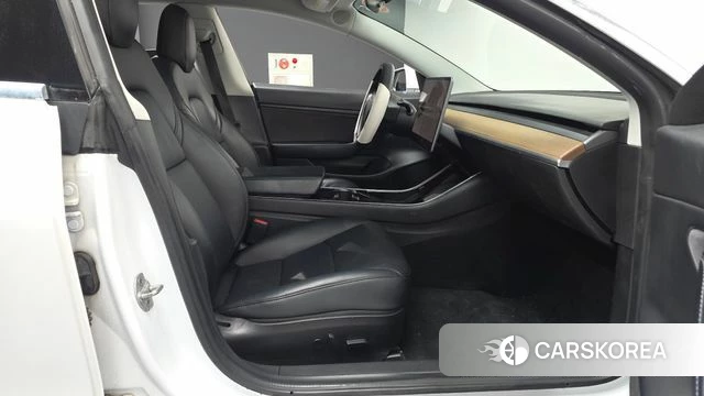 Tesla Model 3 2020 Белый из Кореи, фото 2