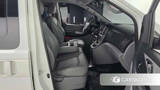 Hyundai The New Grand Starex 2019 Белый из Кореи, фото 2
