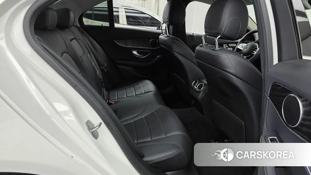 Mercedes-Benz C-Class W205 2019 Белый из Кореи, фото 2