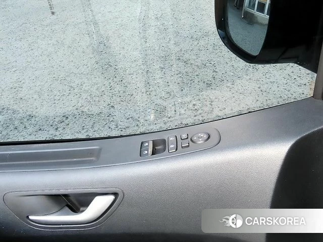 Hyundai Staria 2023 Белый из Кореи, фото 2