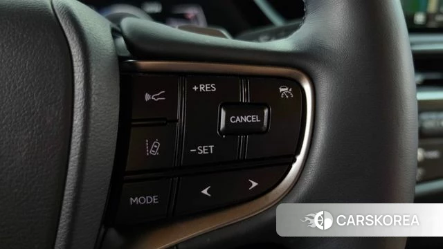 Lexus ES300h 7th generation 2023 Черный из Кореи, фото 2