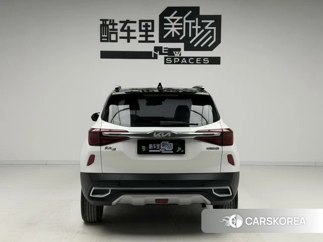 Kia KX3 2021 Белый из Китая, фото 2