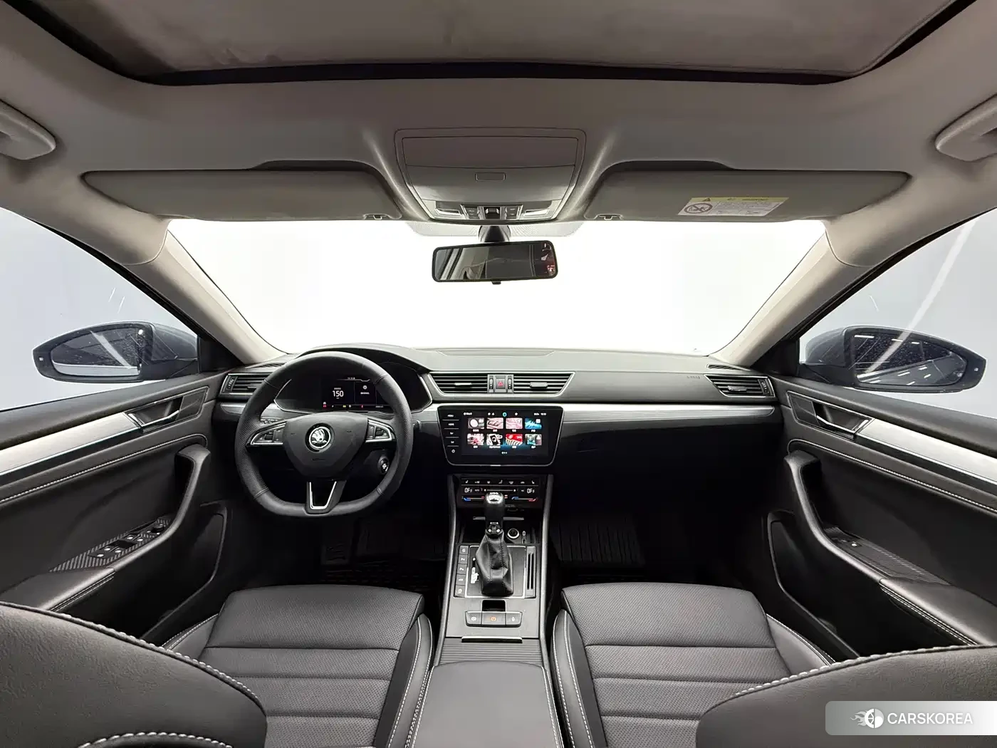 Skoda Superb 2024 Silver/gray из Китая, фото 2