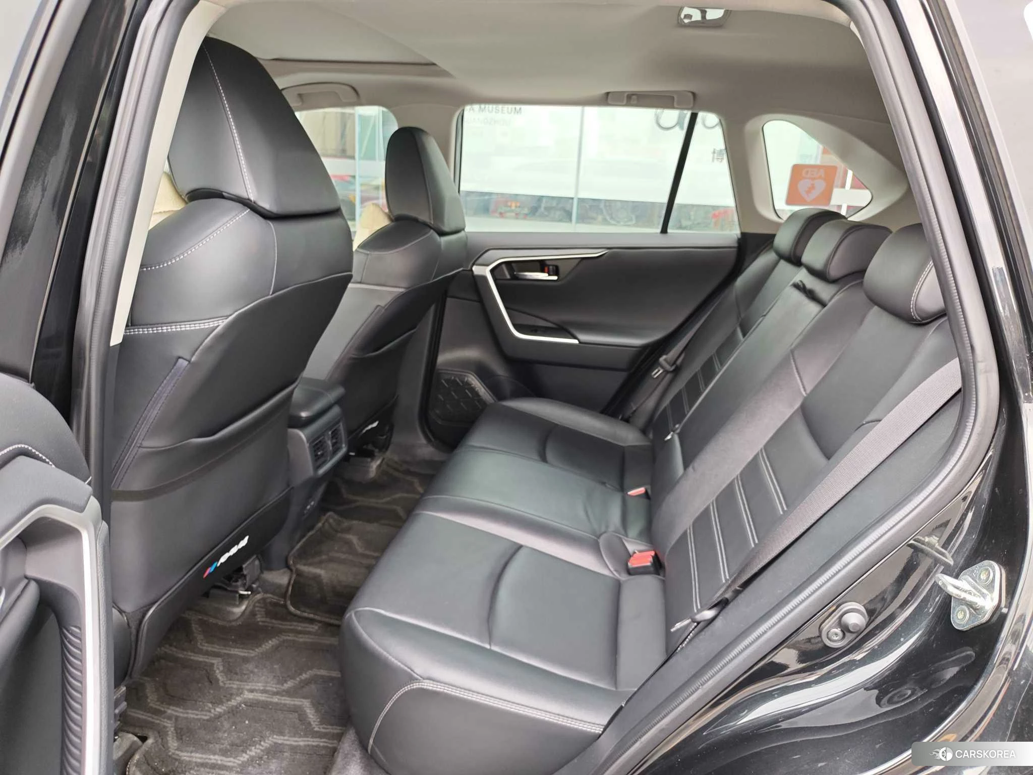 Toyota RAV4 2021 Черный из Китая, фото 2