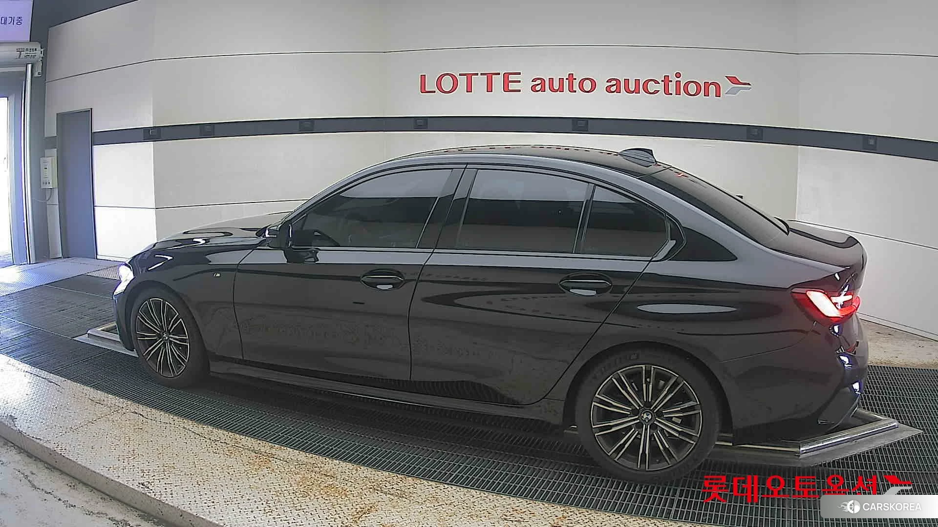 BMW  320i id 4989971 из Кореи 2