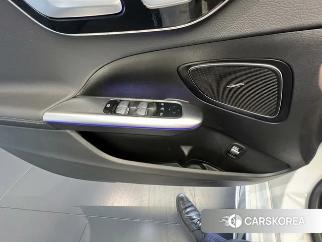 Mercedes-Benz C-class 2025 Белый из Китая, фото 2
