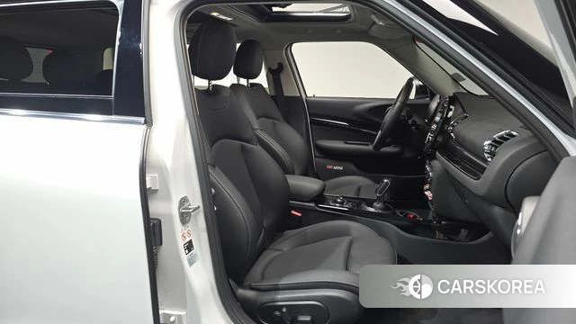 Mini Cooper Clubman 2024 Белый из Кореи, фото 2