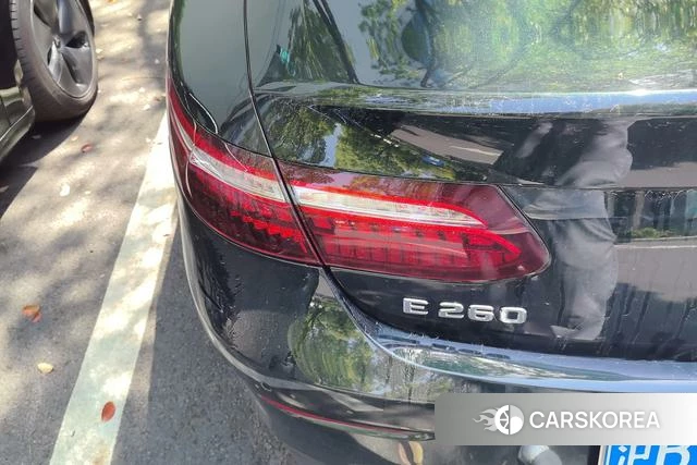 Mercedes-Benz E-Class 2022 Зеленый из Китая, фото 2