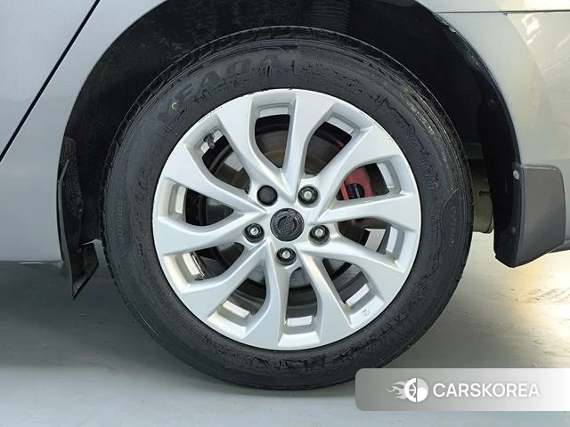 Nissan Sylphy 2021 Темно-серый из Китая, фото 2