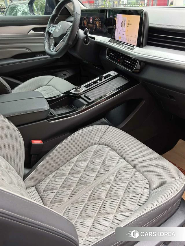 Volkswagen Tavendor 2024 Темно-серый из Китая, фото 2