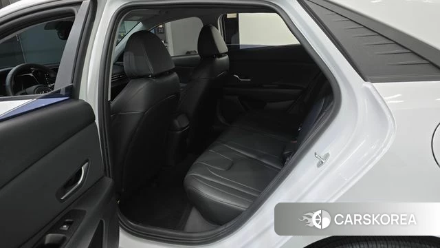 Hyundai Avante (CN7) 2023 Белый из Кореи, фото 2