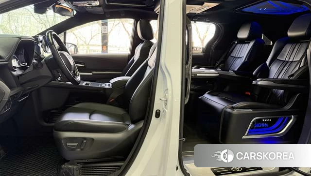 Toyota Sienna 2022 Белый из Китая, фото 2