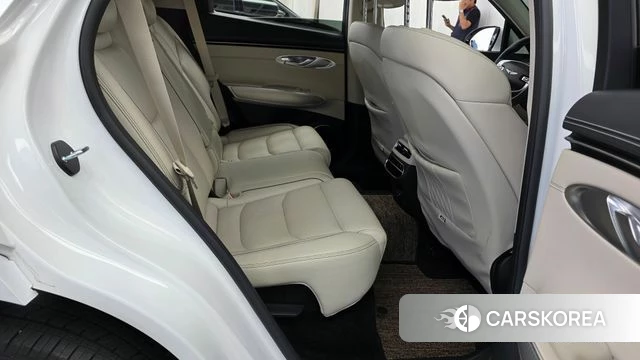 Genesis GV70 2023 Белый из Кореи, фото 2